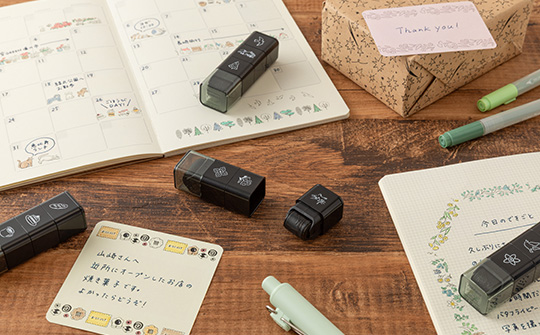 新発売】3柄が1本になったローラータイプのスタンプが登場！｜ミドリ